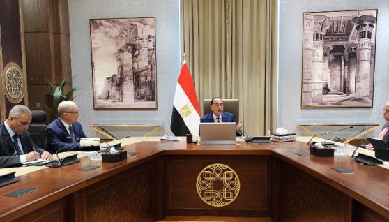 رئيس الوزراء خلال المتابعة جهود صندوق مصر السيادي جتماعه 