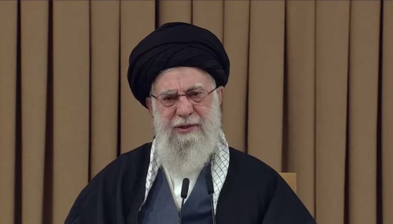 المرشد الأعلى الراحل خامنئي