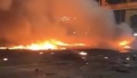 حريق في رصيف بميناء جبل علي