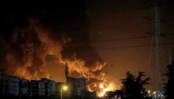 انفجار مستودع 