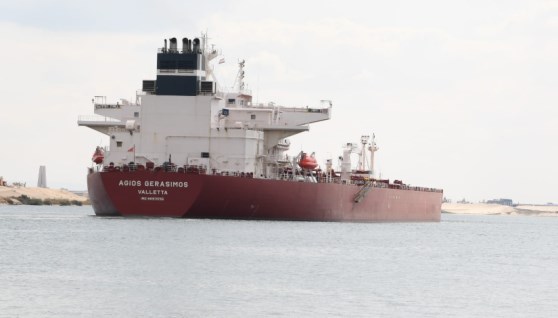 انتظام حركة الملاحة بقناة السويس