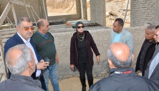 رئيس جهاز تنمية مدينة السويس الجديدة خلال جولتها