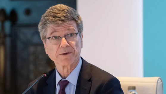 الخبير الاقتصادي الأميريكي جيفري ساكس