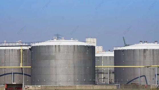 مستودع نفطي - أرشيفية