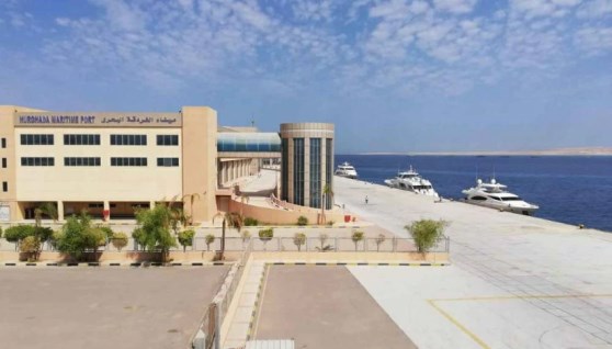 إعادة فتح ميناء الغردقة البحرى وانتظام الحركة الملاحية بموانىء البحر الاحمر