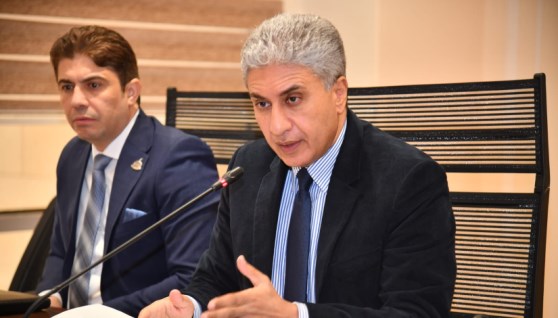 وزير السياحة والآثار 