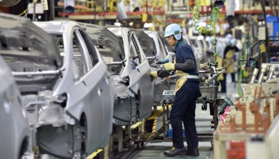 صناعة السيارات 