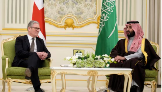 ستارمر مع ولي العهد السعودي