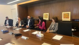 جانب من الاجتماع 