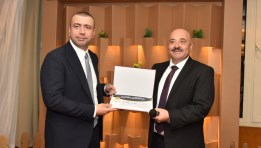 جانب من التكريم