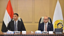 وزيرا الاستثمار والصناعة خلال اللقاء