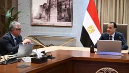 رئيس الوزراء ورئيس الهيئة العامة للمنطقة الاقتصادية لقناة السويس