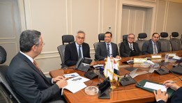 وزير التموين خلال مباحثاته مع شركة فييرم مصر