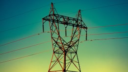 خطوط وأبراج نقل الكهرباء 