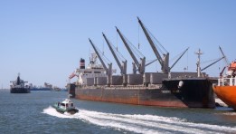 ميناء دمياط