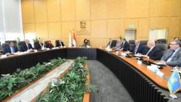 وزيرة الإسكان خلال الاجتماع الدوري للجنة المرافق