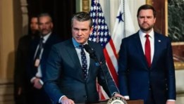 وزير الدفاع ​الأمريكي ​بيت هيجسيث