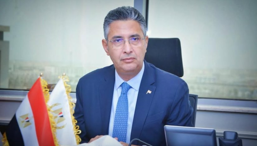 الدكتور شريف فاروق