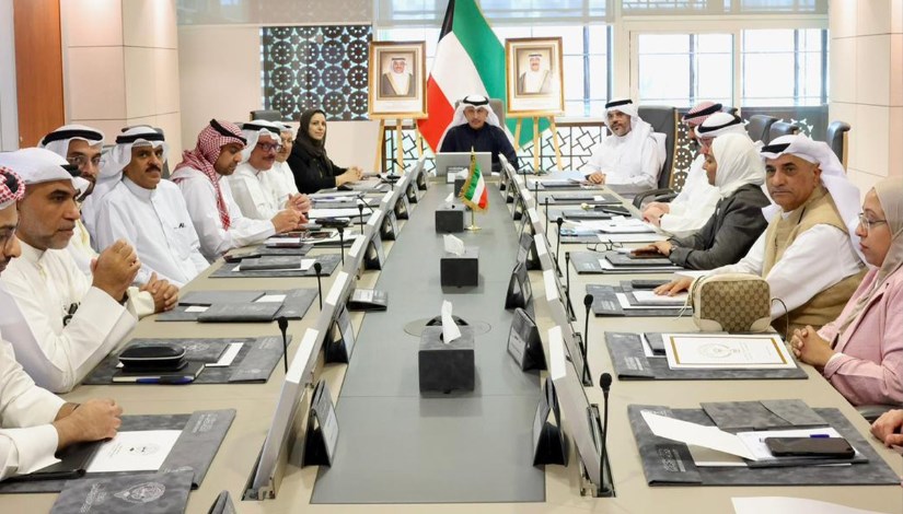 جانب من اجتماع وزارة التجارة والصناعة الكويتية