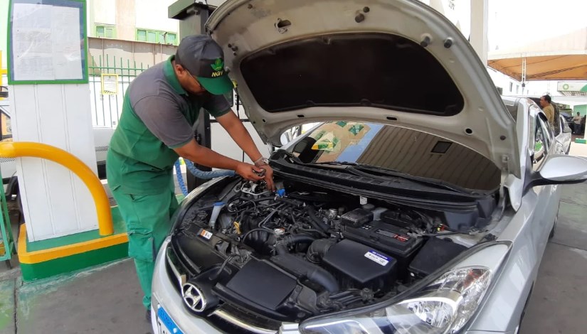 غاز السيارات