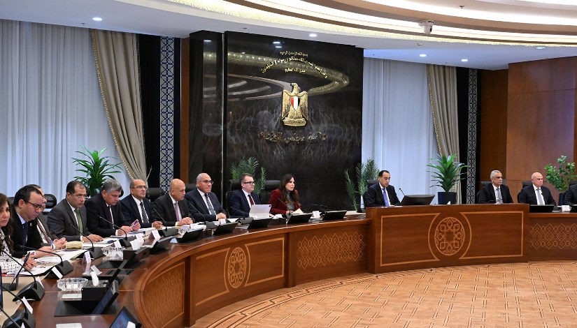 رئيس الوزراء خلال استعراض الموقف التنفيذي والمالي للمرحلة الأولى من المبادرة الرئاسية "حياة كريمة"