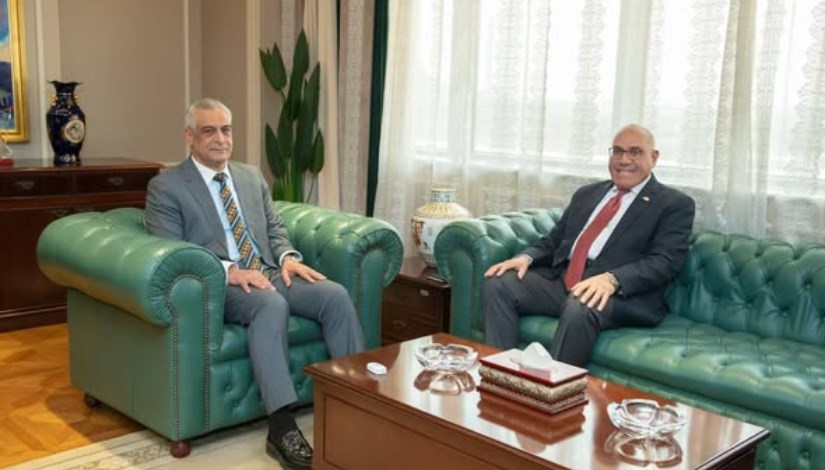  الدكتور مهندس صلاح سليمان جمبلاط وزير الدولة للإنتاج الحربي