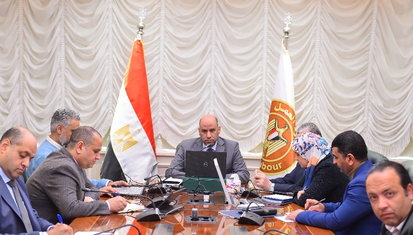 اجتماع وزير العمل 