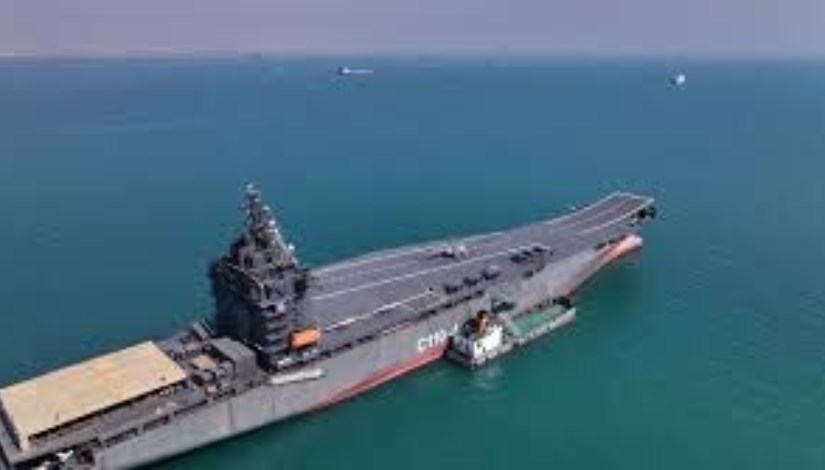 حاملة إيرانية