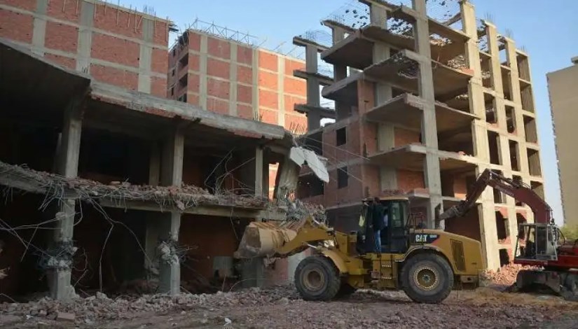  العقارات المخالفة للوائح البناء 