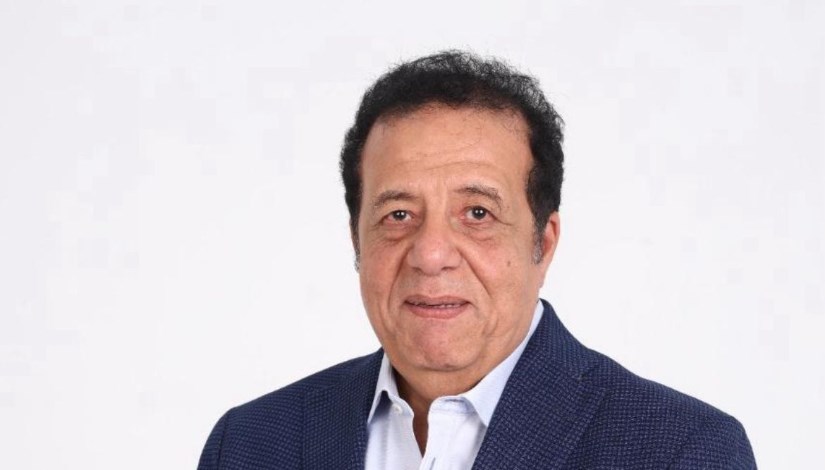 الدكتور عاطف عبد اللطيف