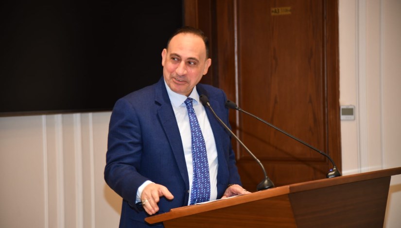 النائب محمد عبد الله زين 