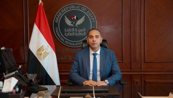 الدكتور إسلام عزام