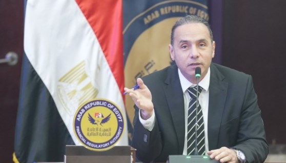الدكتور إسلام عزام