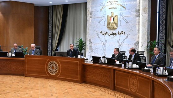 جانب من اجتماع اللجنة المركزية لإدارة الأزمات
