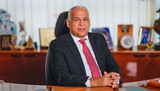 رجل الأعمال فرج عامر
