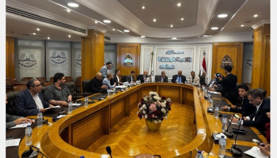 جانب من اجتماع الغرفة التجارية بالقاهرة