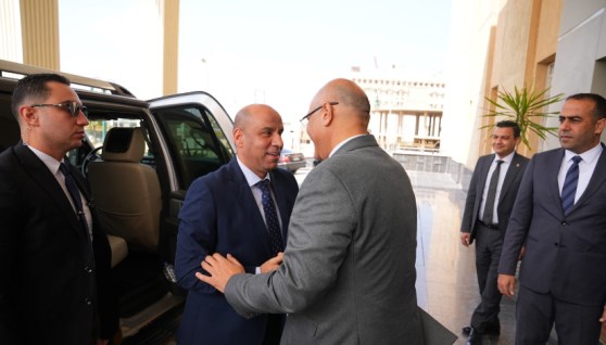 وزير العمل ومحافظ الاسكندرية 