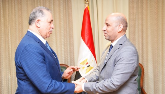 لقاء وزير العمل مع نقيب المحامين 