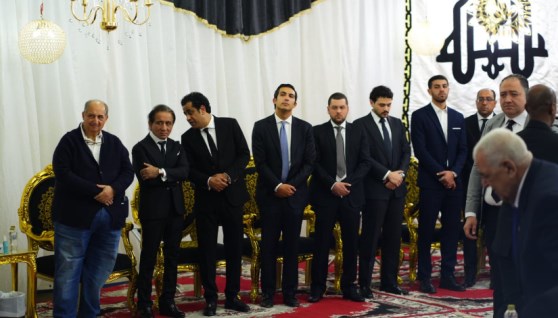  رجل الأعمال أحمد عز يتلقى العزاء في وفاة والدته 