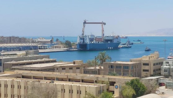 ميناء السويس