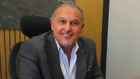 معتز أمين- خبير الإدارة الفندقية