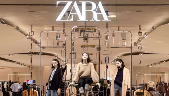 Zara.. عملاق الموضة السريعة الذي أعاد تشكيل صناعة الأزياء عالميًا