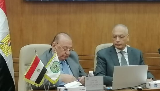 جانب من الندوة