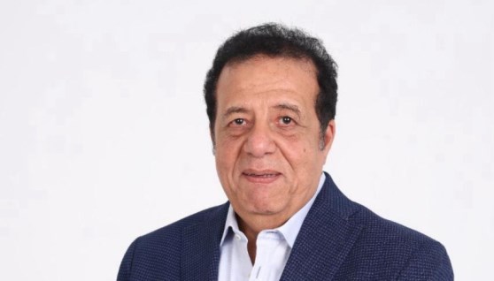  الدكتور عاطف عبد اللطيف 