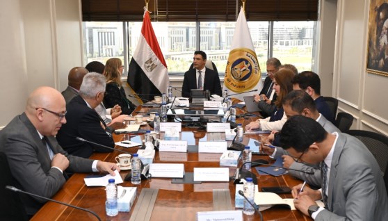 لقاء وزير الصناعة بوفد فولكس فاجن