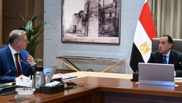 جانب من لقاء رئيس الوزراء مع وزير البترول