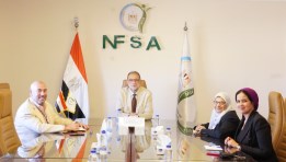جانب من لقاء رئيس الهيئة القومية لسلامة الغذاء مع الوزير المفوض للشؤون التجارية بالقسم التجاري