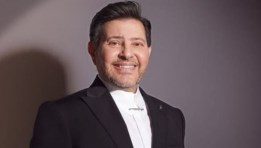 الفنان هاني شاكر