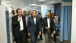 خلال تفقد الدكتور مصطفى مدبولي رئيس مجلس الوزراء مشروع مبني الغسيل الكلوي 