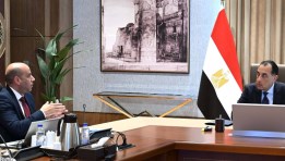 خلال اجتماع رئيس مجلس الوزراء ووزير العمل 
